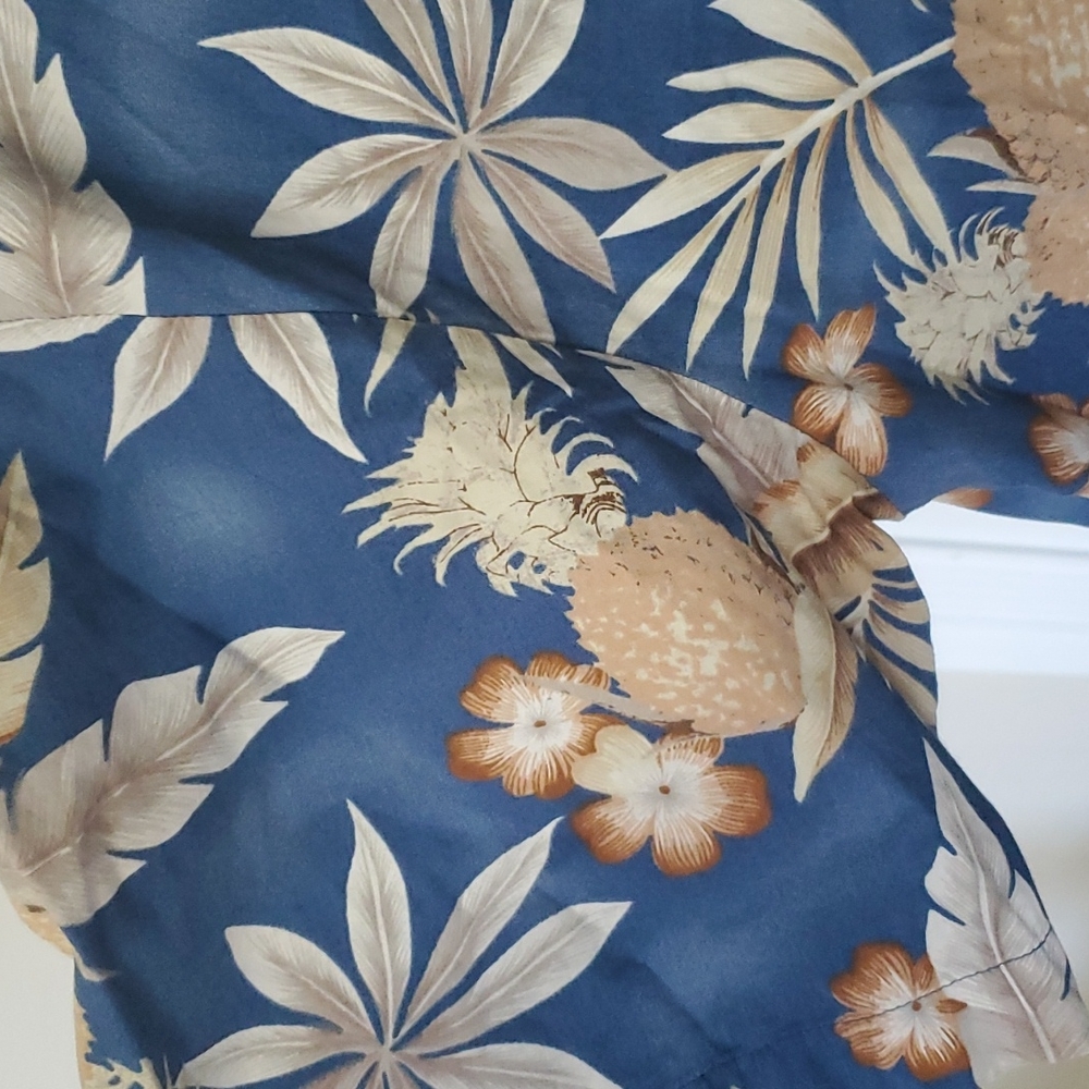 Topical short sleeve shirt - Picture 3 of 8